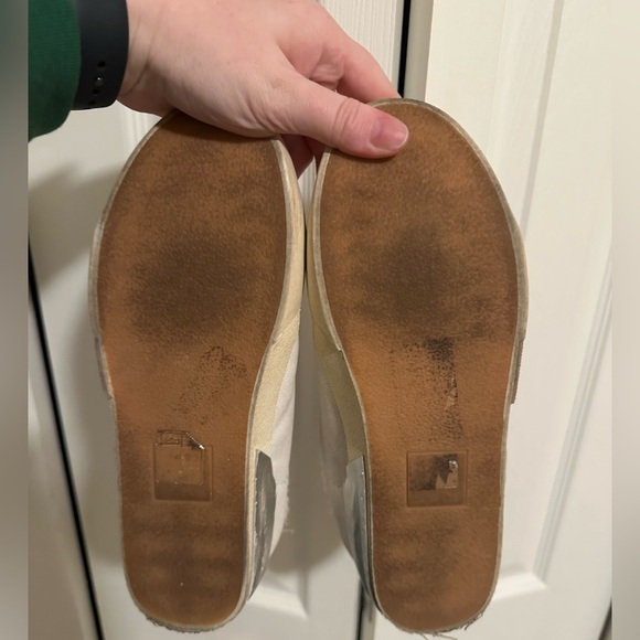 Dolce Vita Zantel Sneakers - Picture 8 of 9